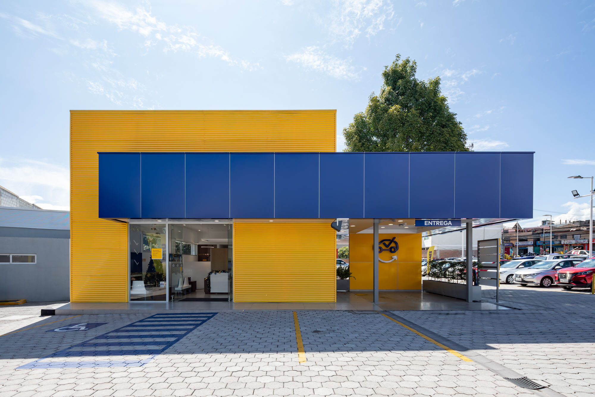 1001carros.com cumbaya miranda arquitectura 2