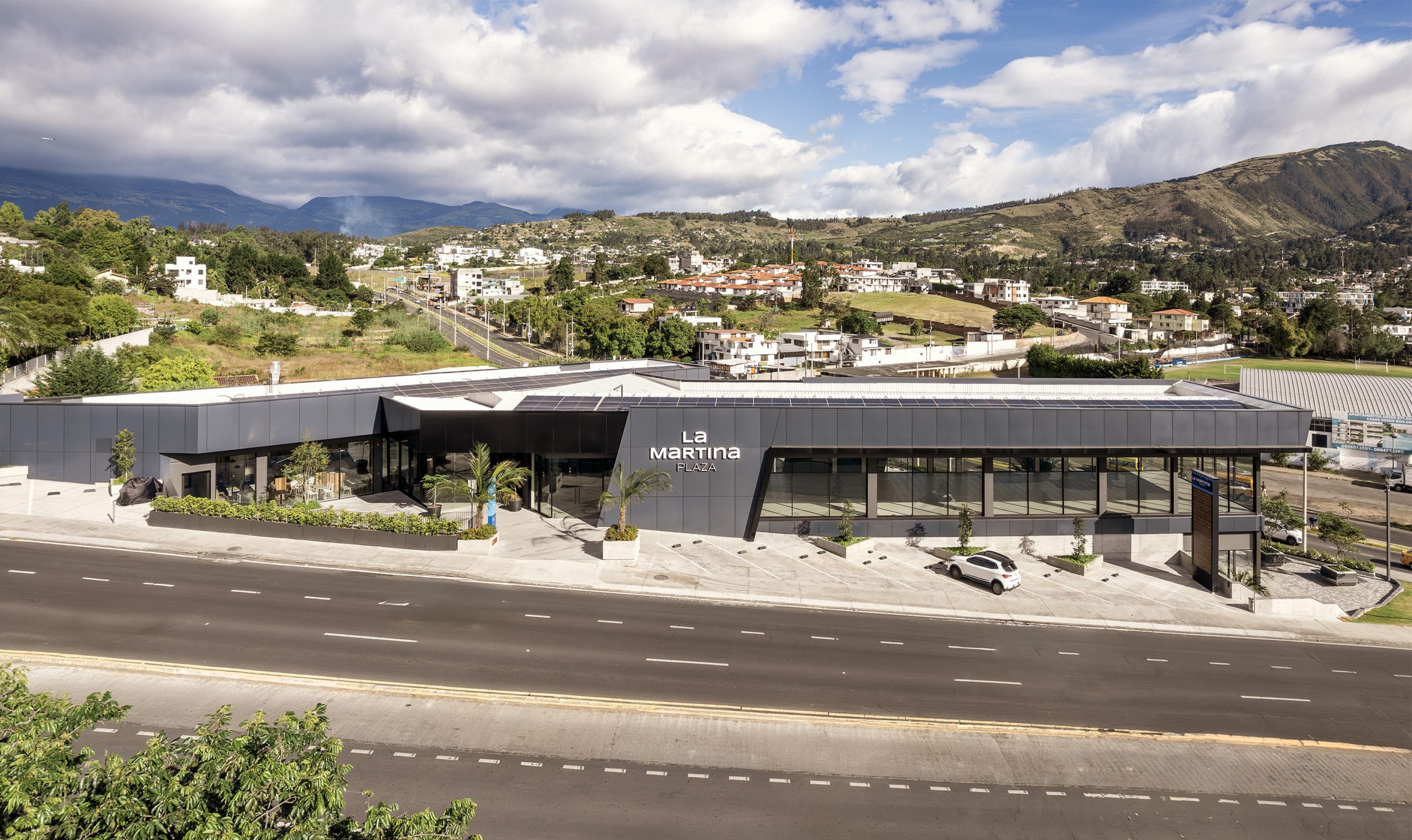 la martina plaza tumbaco miranda arquitectura 2